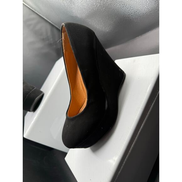 Top Moda Black Suede Wedge Heels - Size 8W - Picture 5 of 12